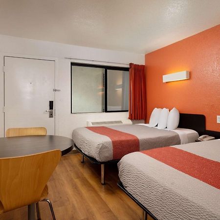 Motel 6-Camarillo, Ca Eksteriør bilde