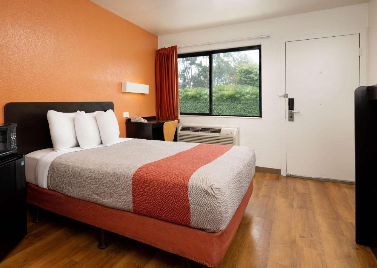 Motel 6-Camarillo, Ca Eksteriør bilde