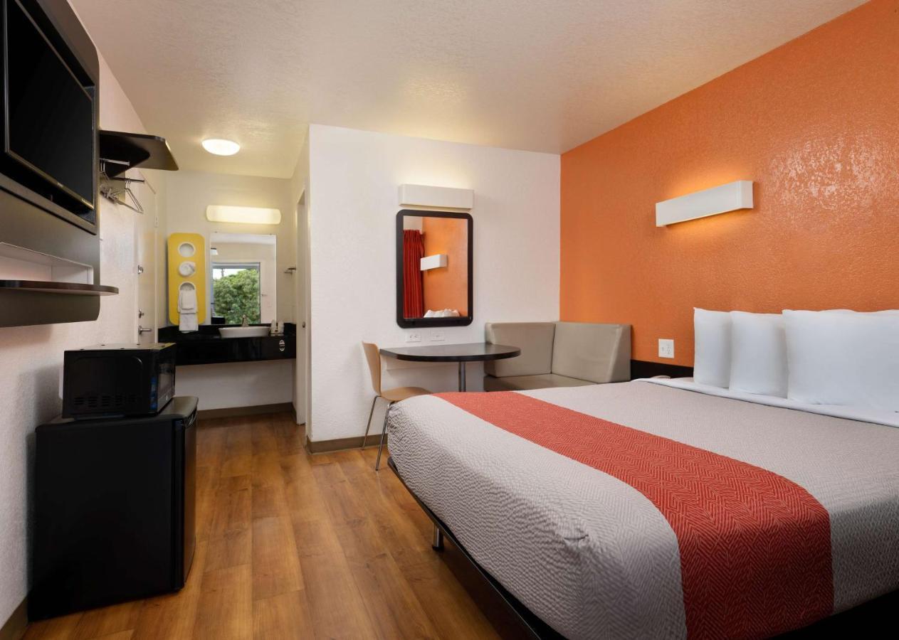 Motel 6-Camarillo, Ca Eksteriør bilde