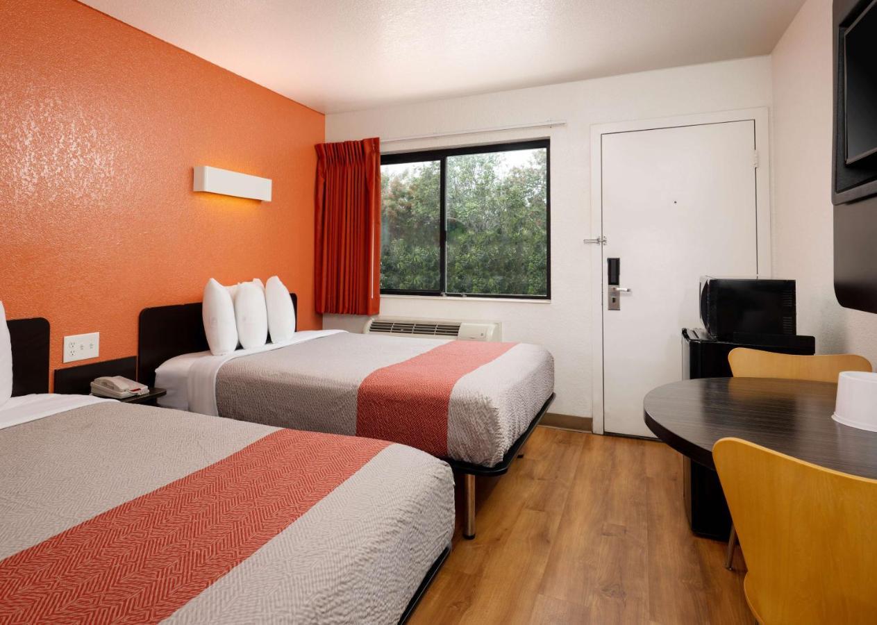 Motel 6-Camarillo, Ca Eksteriør bilde