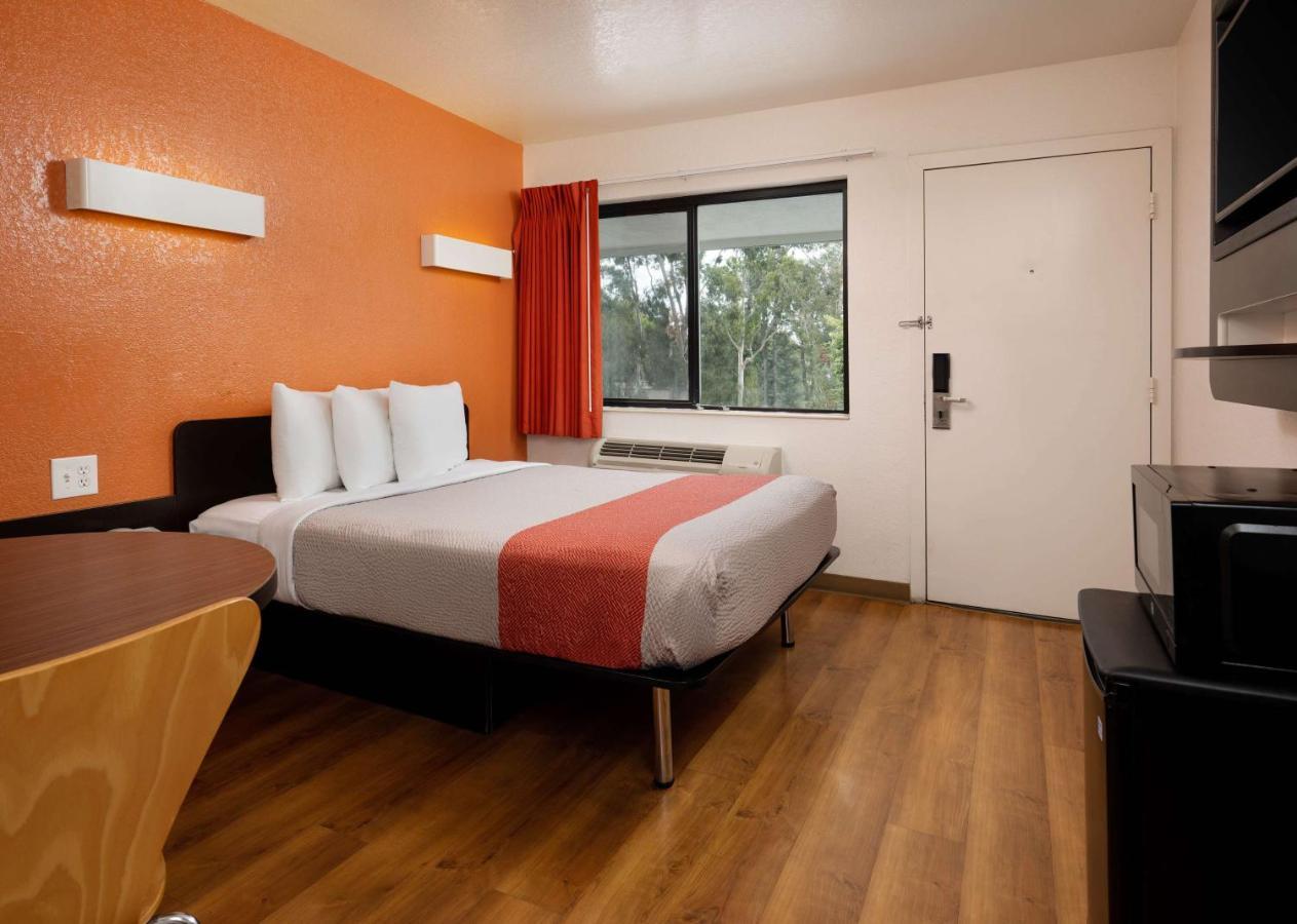 Motel 6-Camarillo, Ca Eksteriør bilde