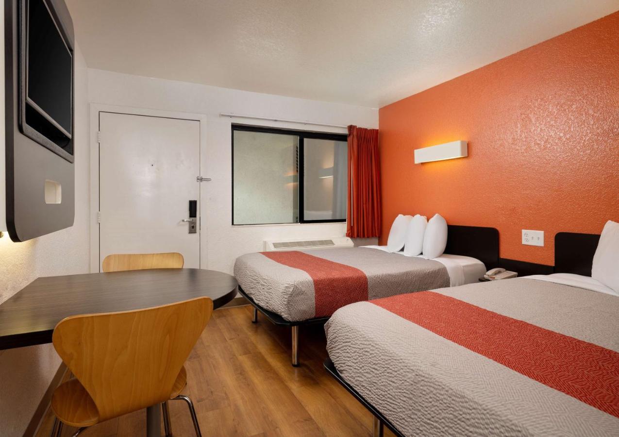 Motel 6-Camarillo, Ca Eksteriør bilde