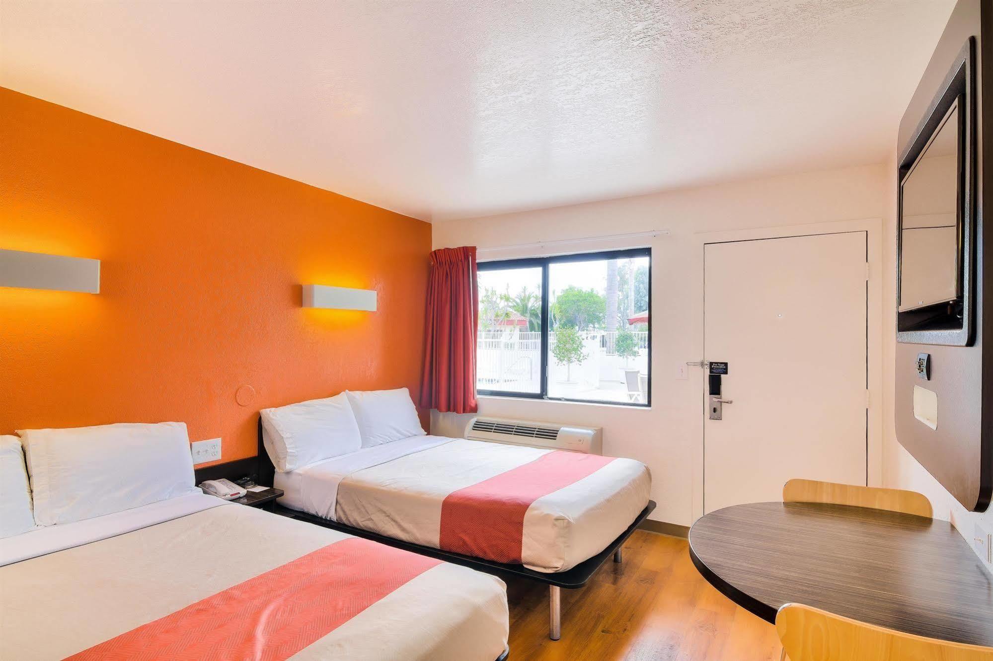 Motel 6-Camarillo, Ca Eksteriør bilde