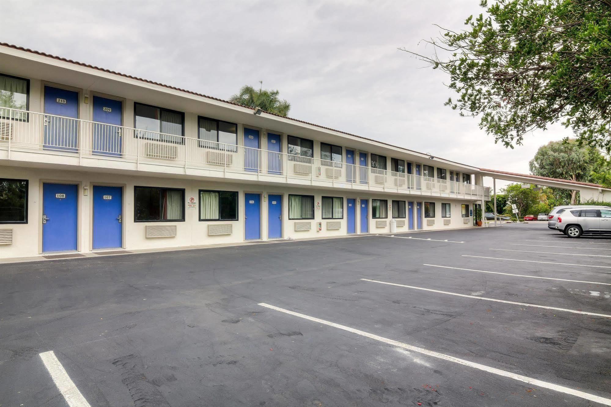 Motel 6-Camarillo, Ca Eksteriør bilde